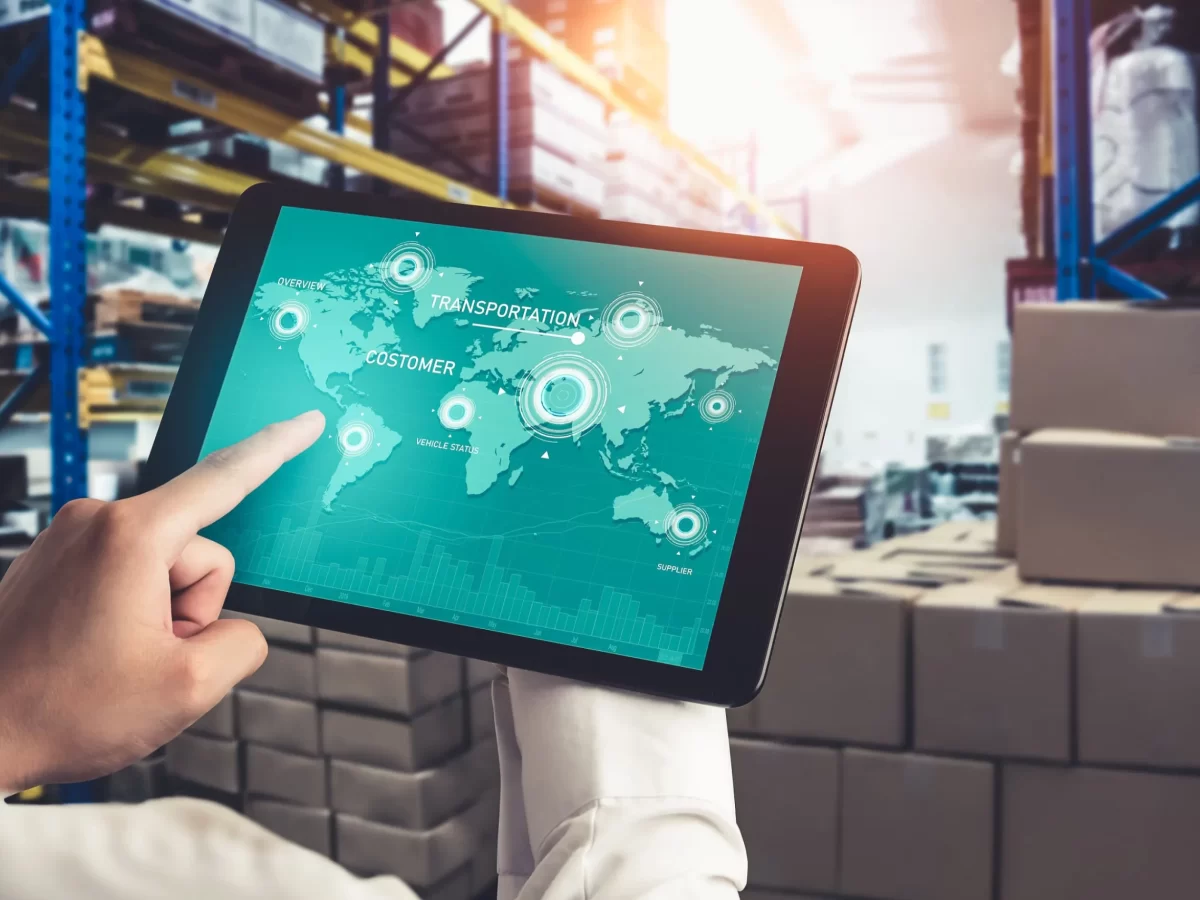 warehouse-management-innovative-software-computer-real-time-monitoring